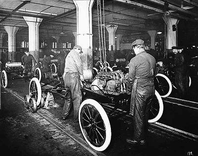 Henry ford invented the moving assembly line before 1920 #10